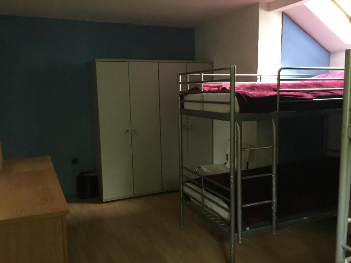 Suburb Hostel พัวคาร์สดอร์ฟ ภายนอก รูปภาพ